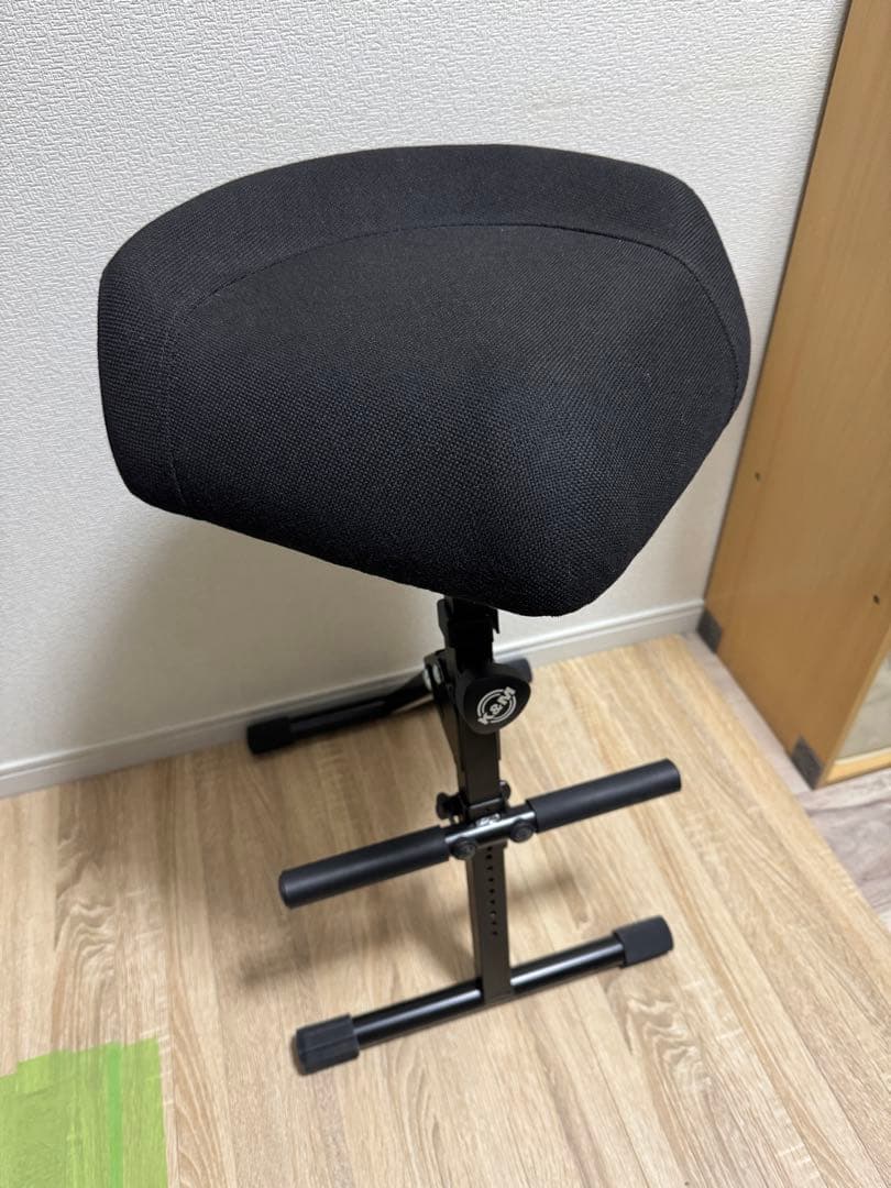 K&M 14044 楽器演奏用スツール