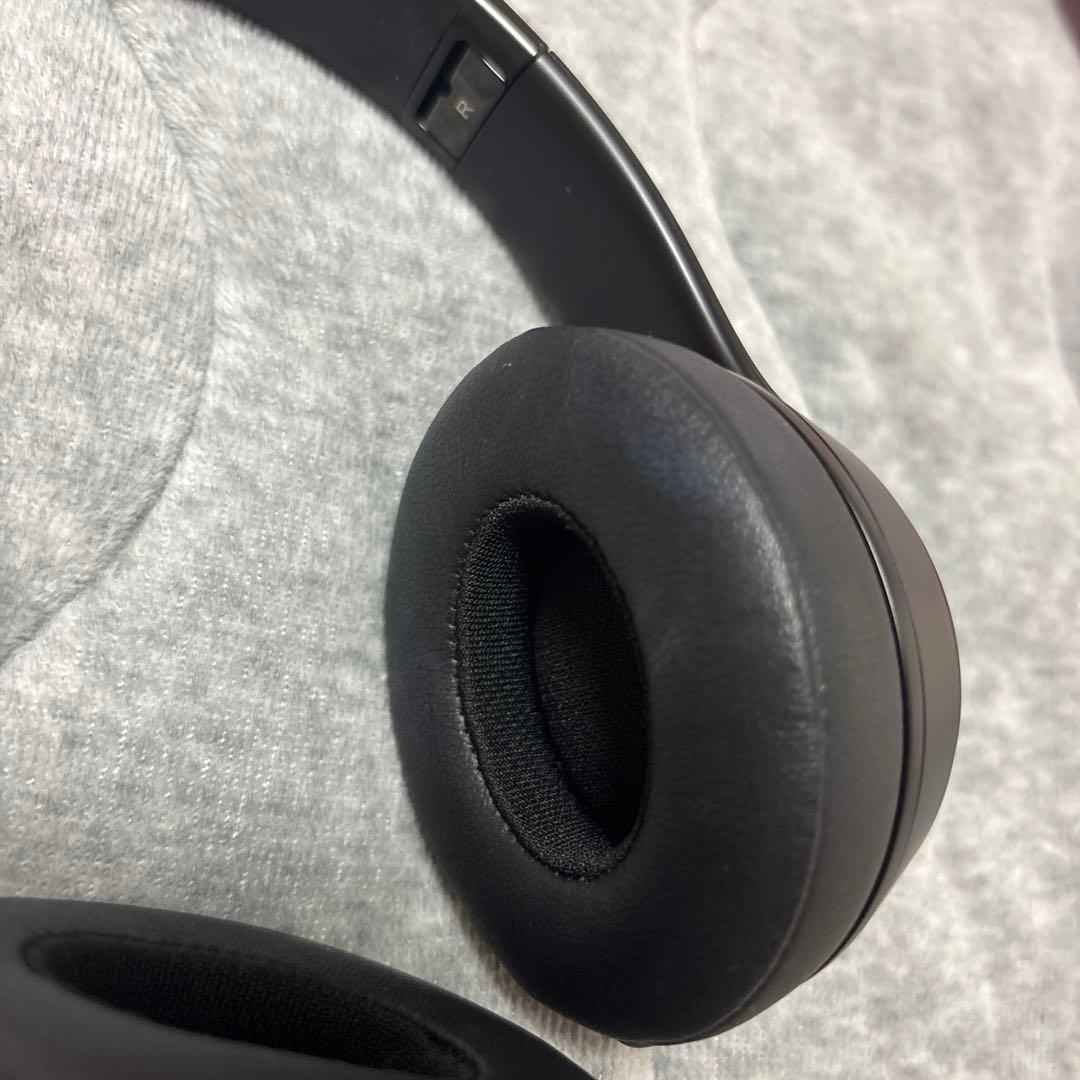 BEATS SOLO 3ワイヤレスヘッドホン