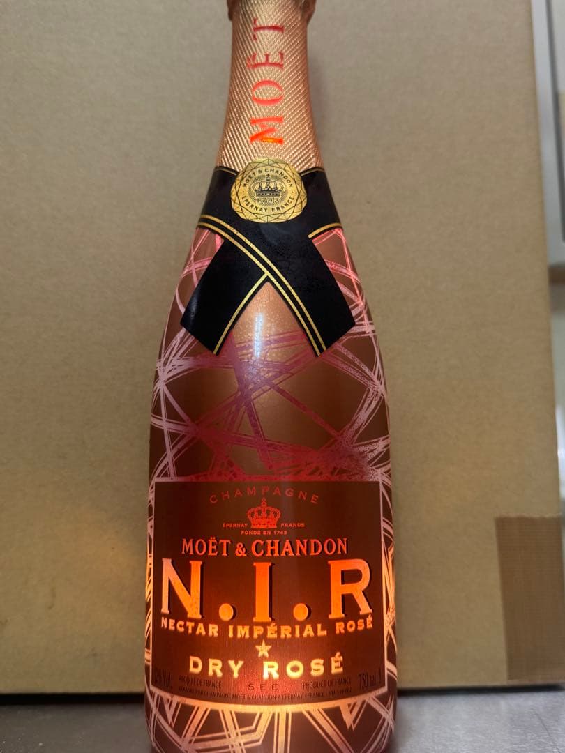 MOËT & CHANDON N.I.R モエネクター