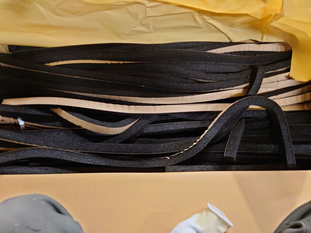 エプトシーラー 20mm x 20mm x 2m 35個入り 隙間テープ