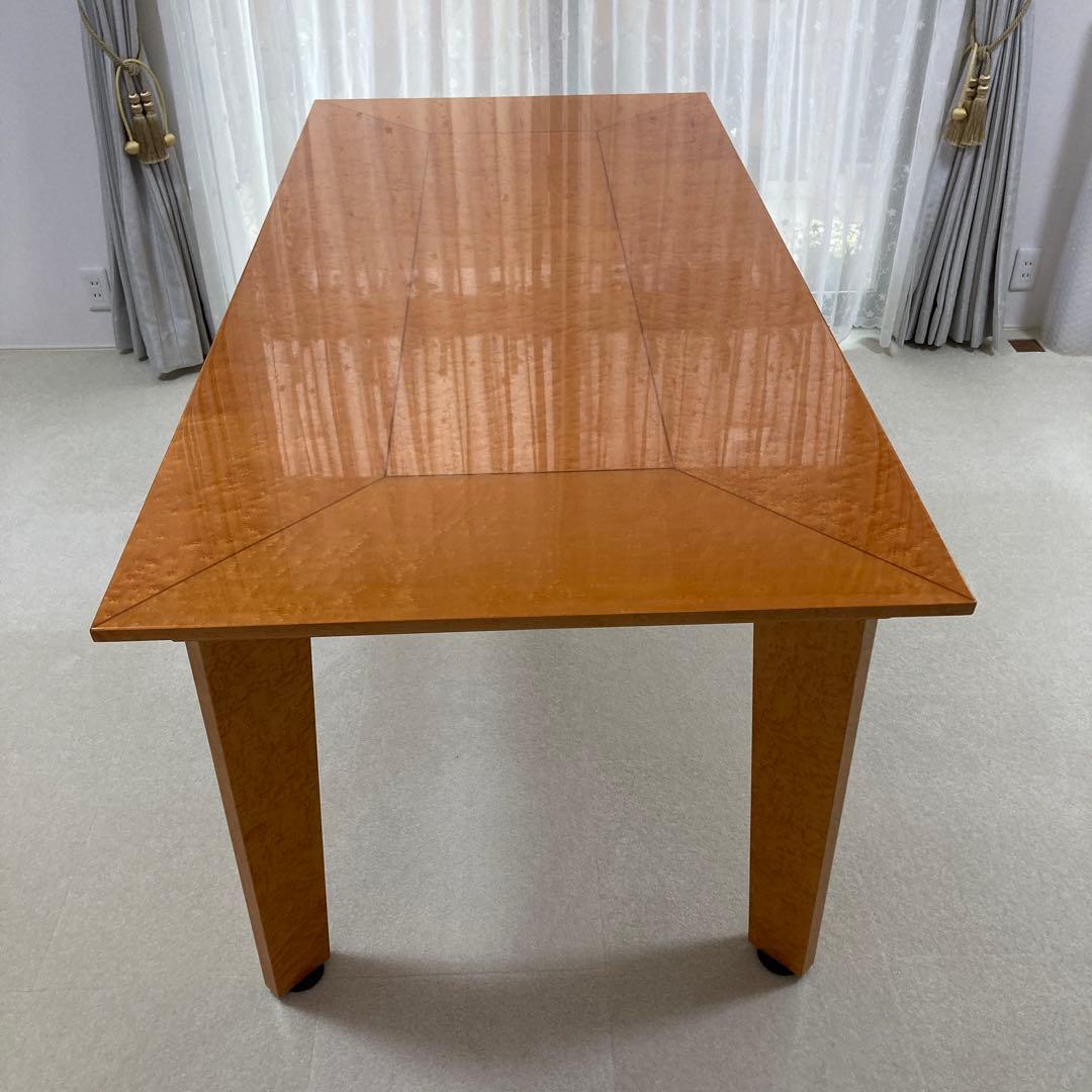 大塚家具　スプレンダー　バーズアイメープルダイニングテーブル