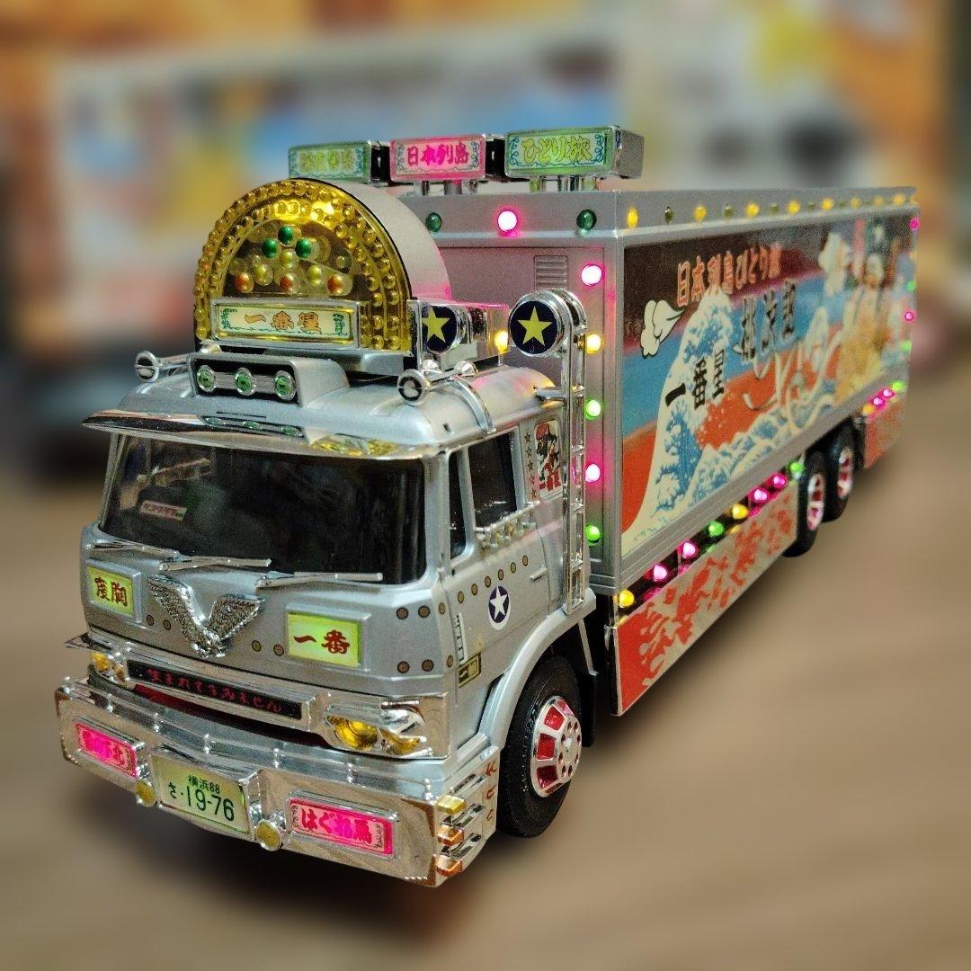 バンダイ　1/32 ラジオコントロール　トラック野郎　爆走一番星