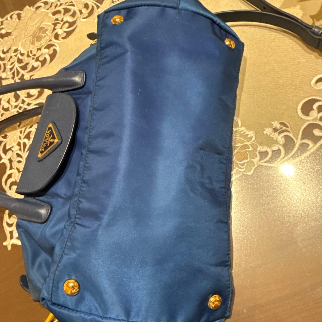 PRADA ブルーハンドバッグ