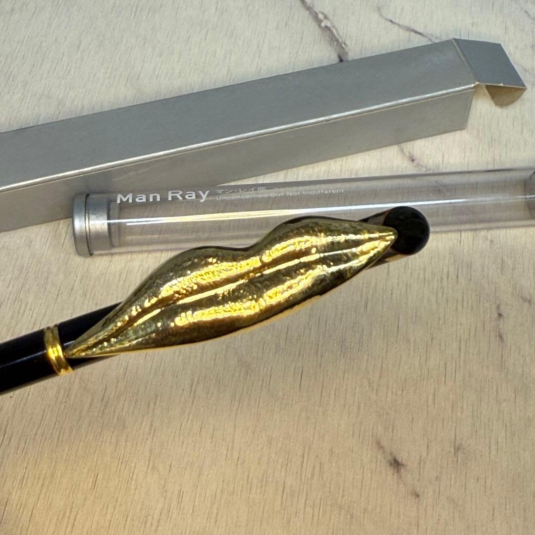 Man Ray 唇型ボールペン