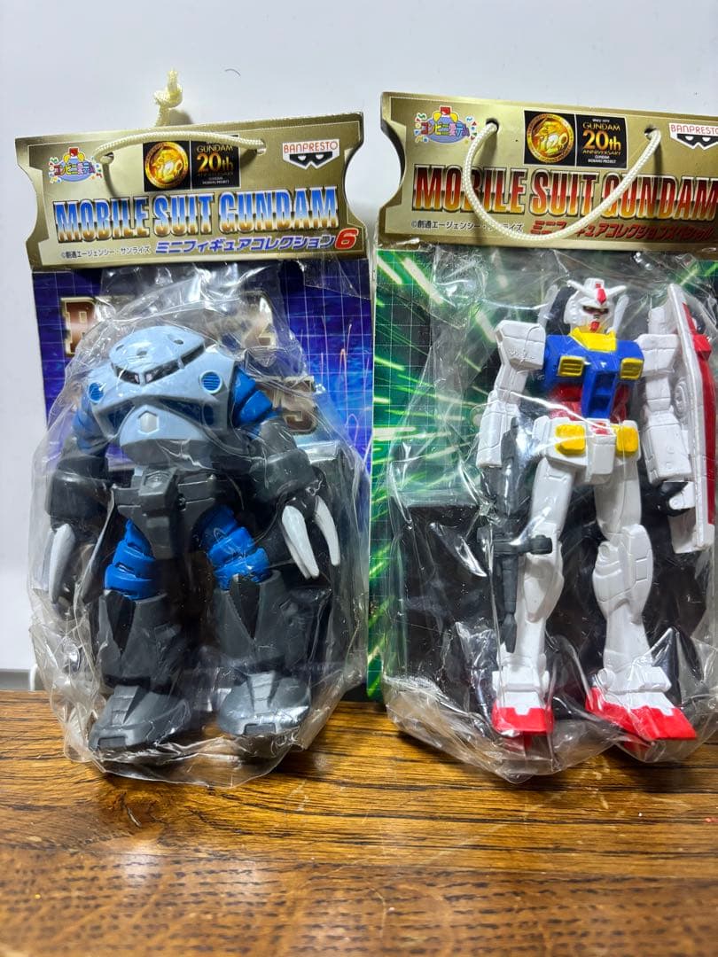 バンプレスト　ガンダム　ミニフィギュアコレクション24体セット＋おまけ未開封2体