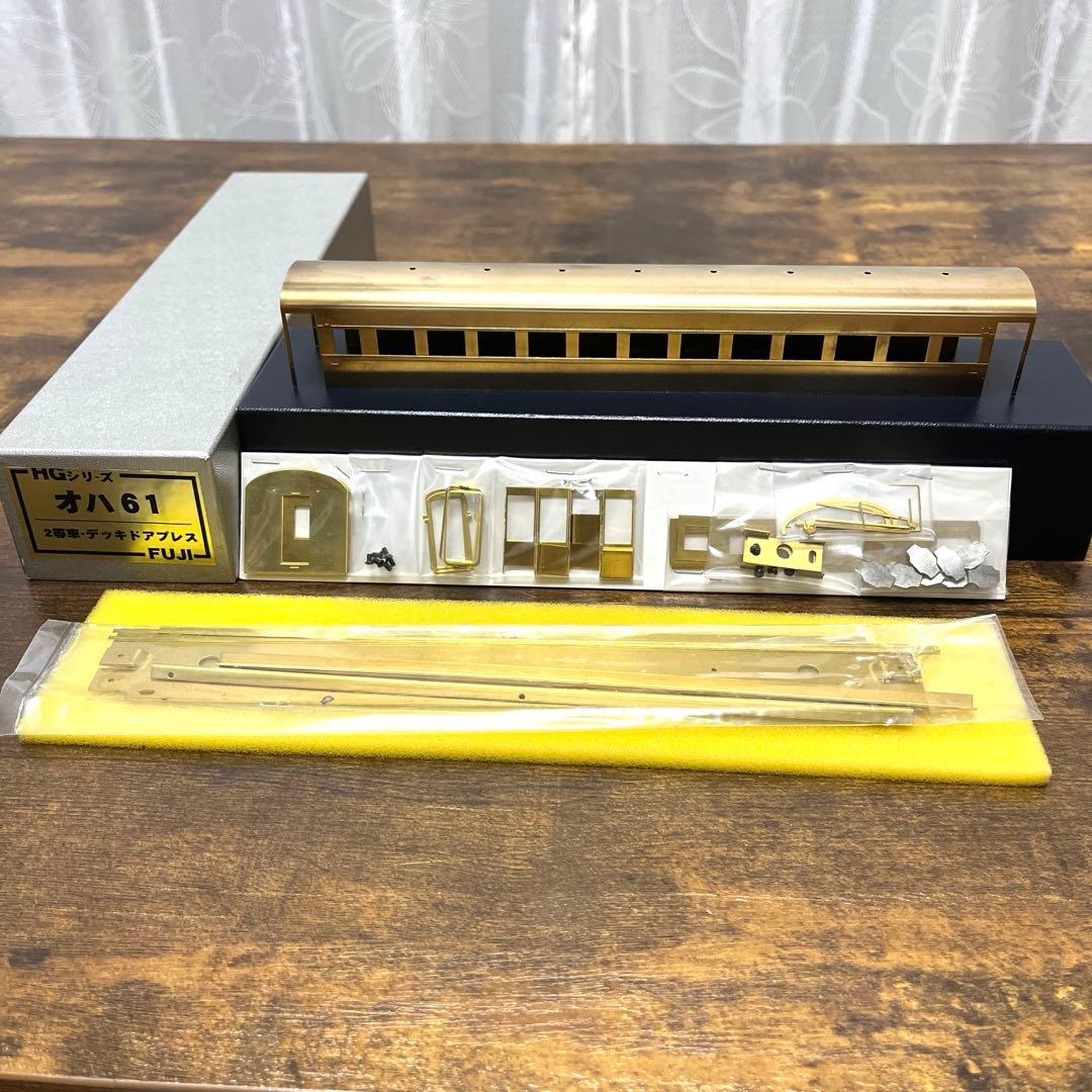 フジモデル／★HGシリーズ★オハ61 (2等車・デッキドアプレス)