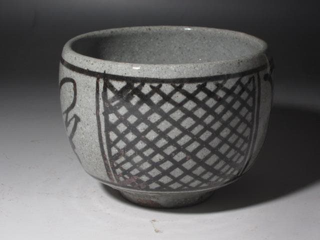 ☆　バーナード・リーチ　茶碗　目をひく一品です☆y390