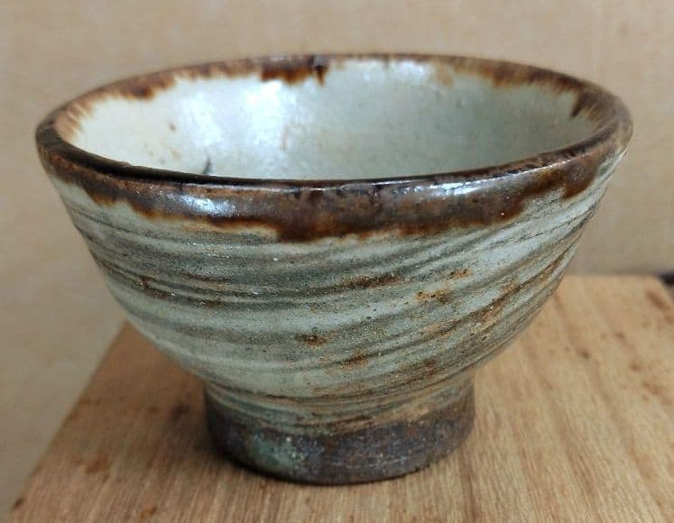 【本物保証】金城次郎 壷屋焼 ぐい呑 共箱 栞 人間国宝 壺屋焼 魚紋ぐい呑