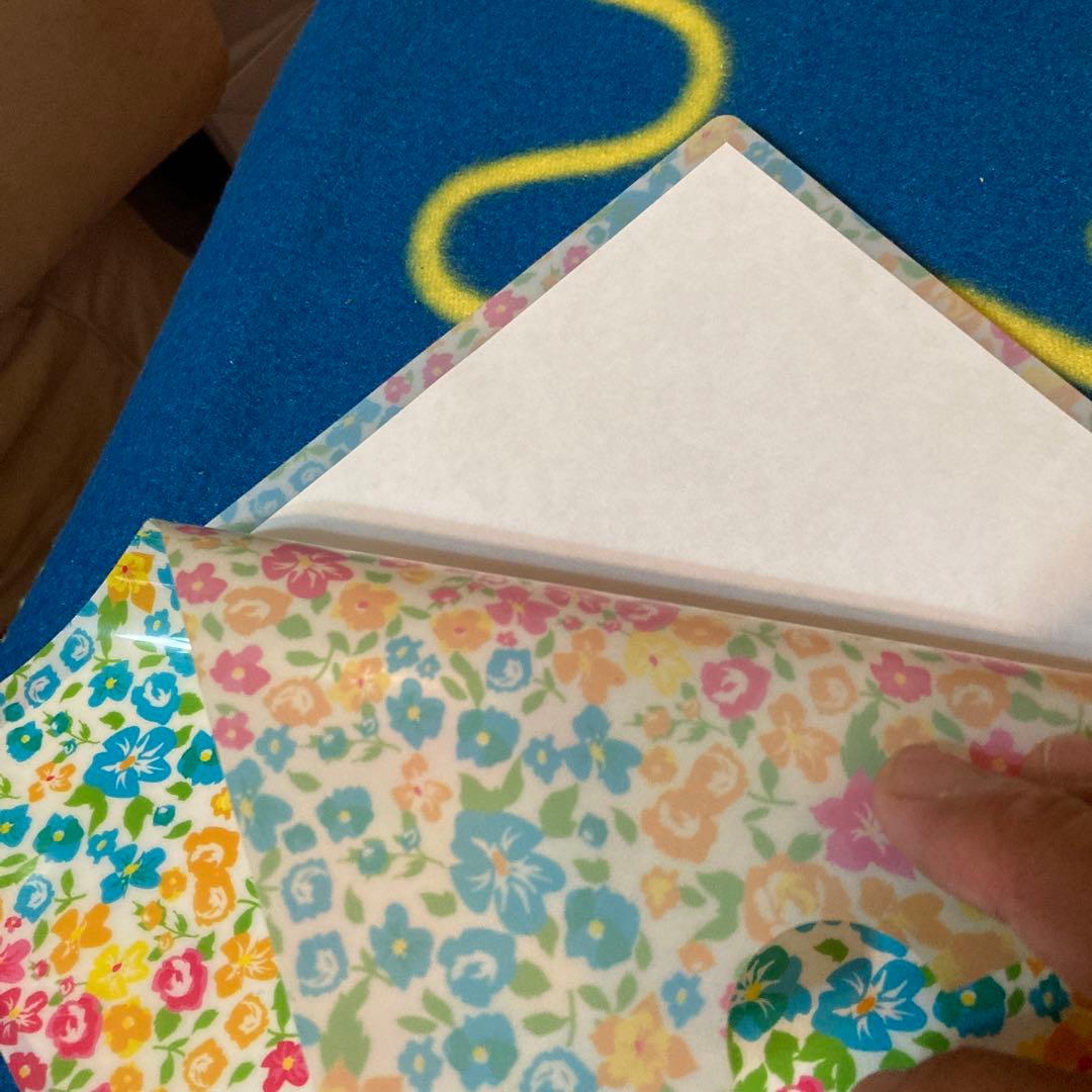クリアファイル　花柄　新品未使用