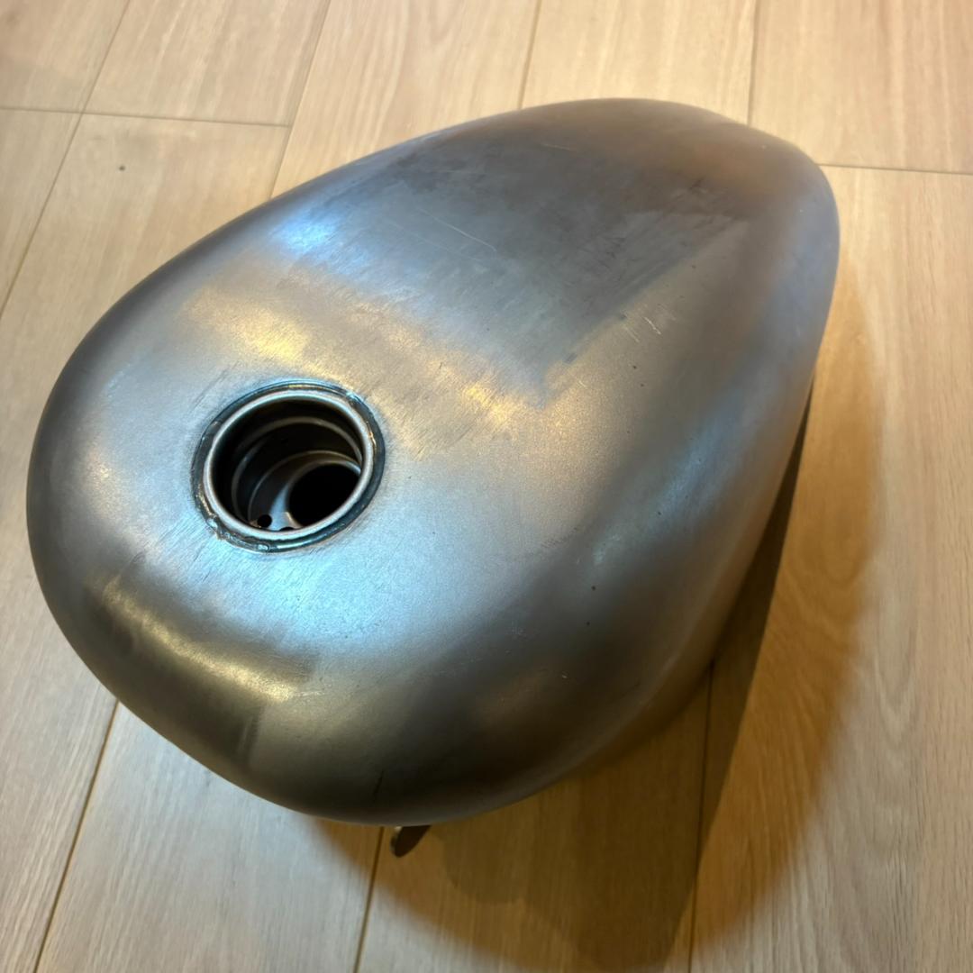 [傷凹みサビ少しあり] ビラーゴ XV250 スポーツスター ガソリンタンク