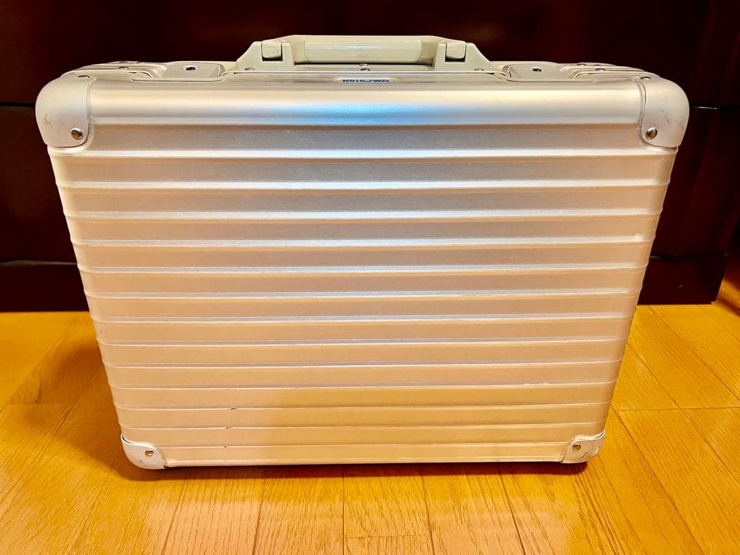 RIMOWA アタッシュケース　 アルミニウム ビジネスバッグ シルバー