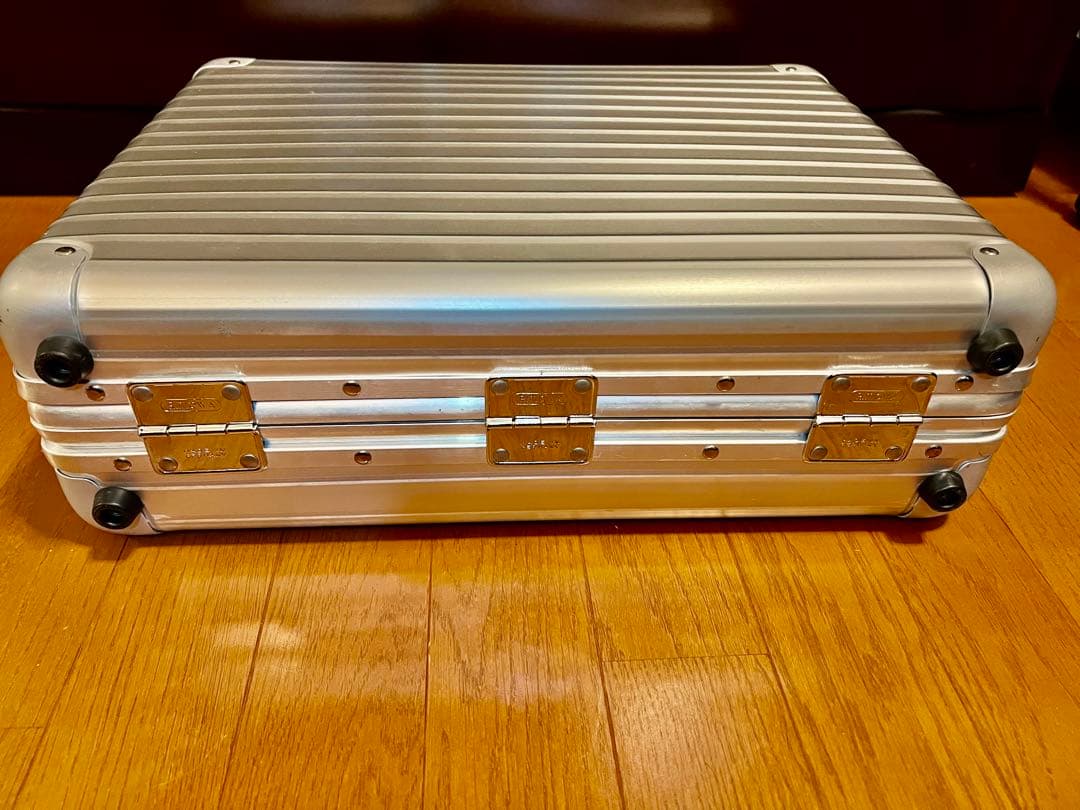 RIMOWA アタッシュケース　 アルミニウム ビジネスバッグ シルバー