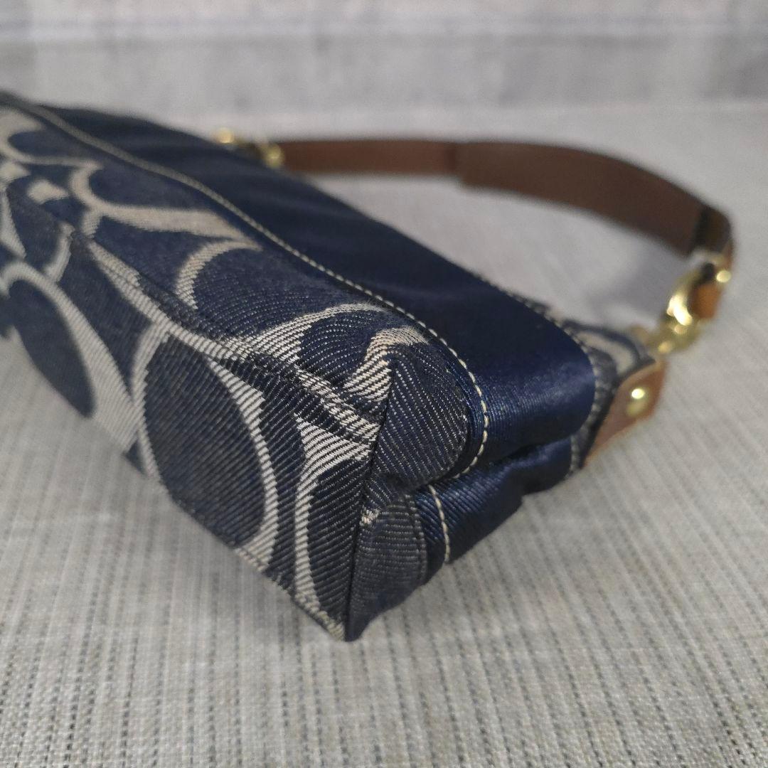 希少柄　コーチ　ソーホー　アクセサリーポーチ　ショルダーバッグ　シグネチャー