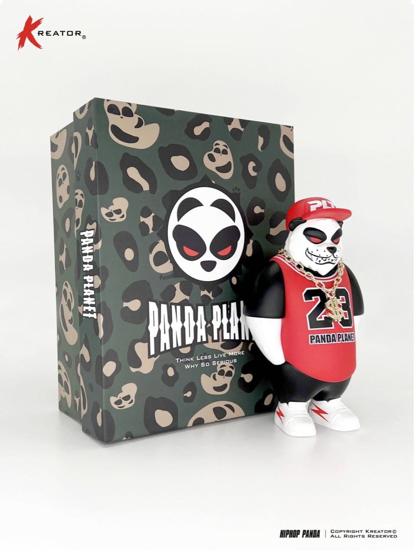 ヒップホップ・パンダ　赤　カッコいい　動物　アニマル　ポップカルチャー　おもちゃ
