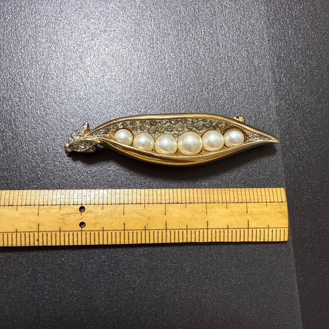 PANETTA ブローチ　えんどう豆