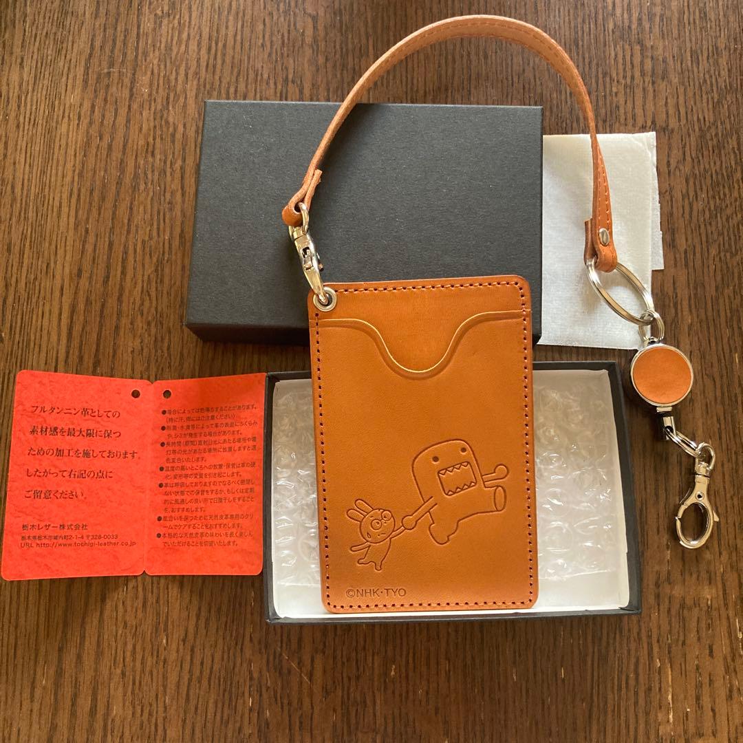 NHK どーもくん　天然皮革　栃木レザー リール付きパスケース