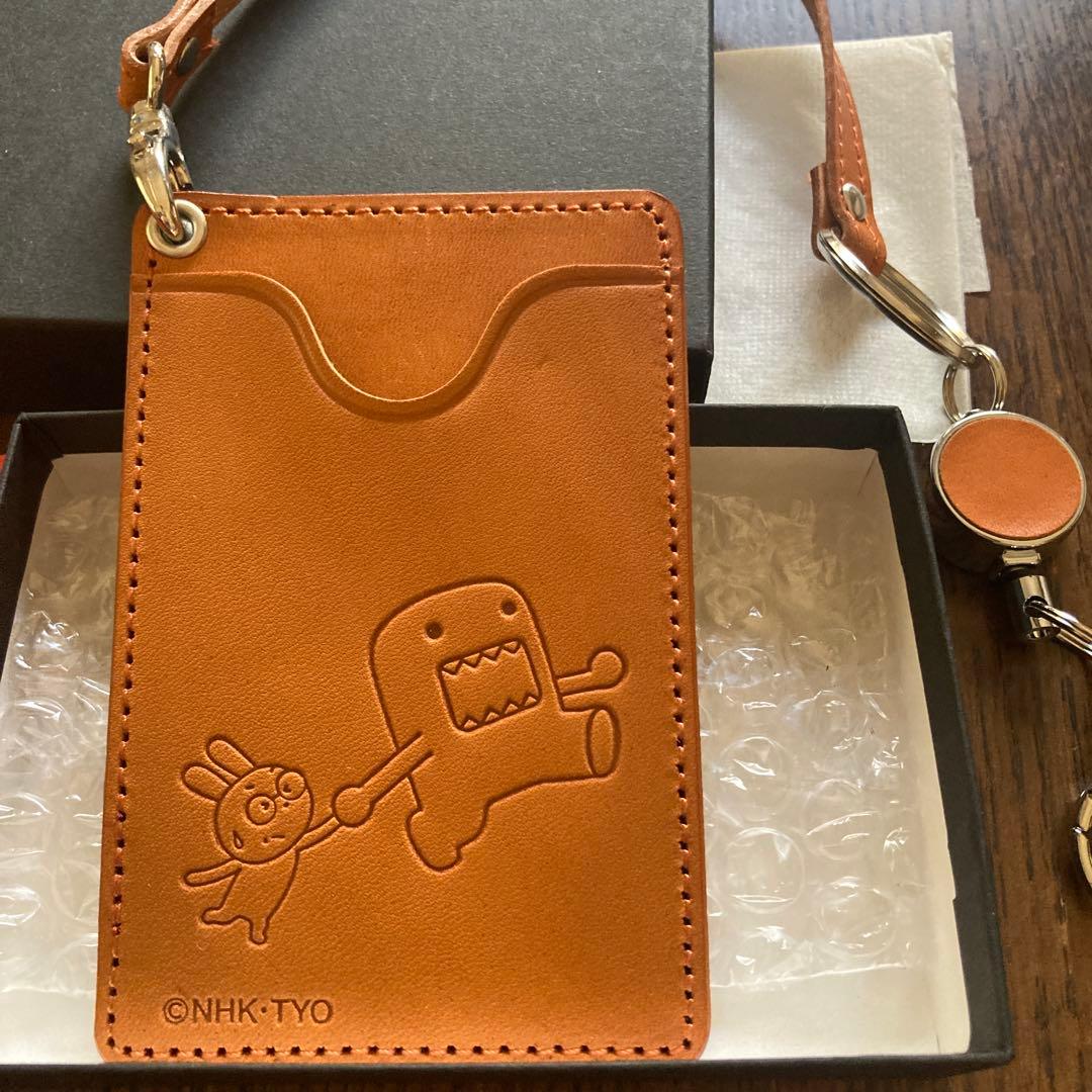 NHK どーもくん　天然皮革　栃木レザー リール付きパスケース