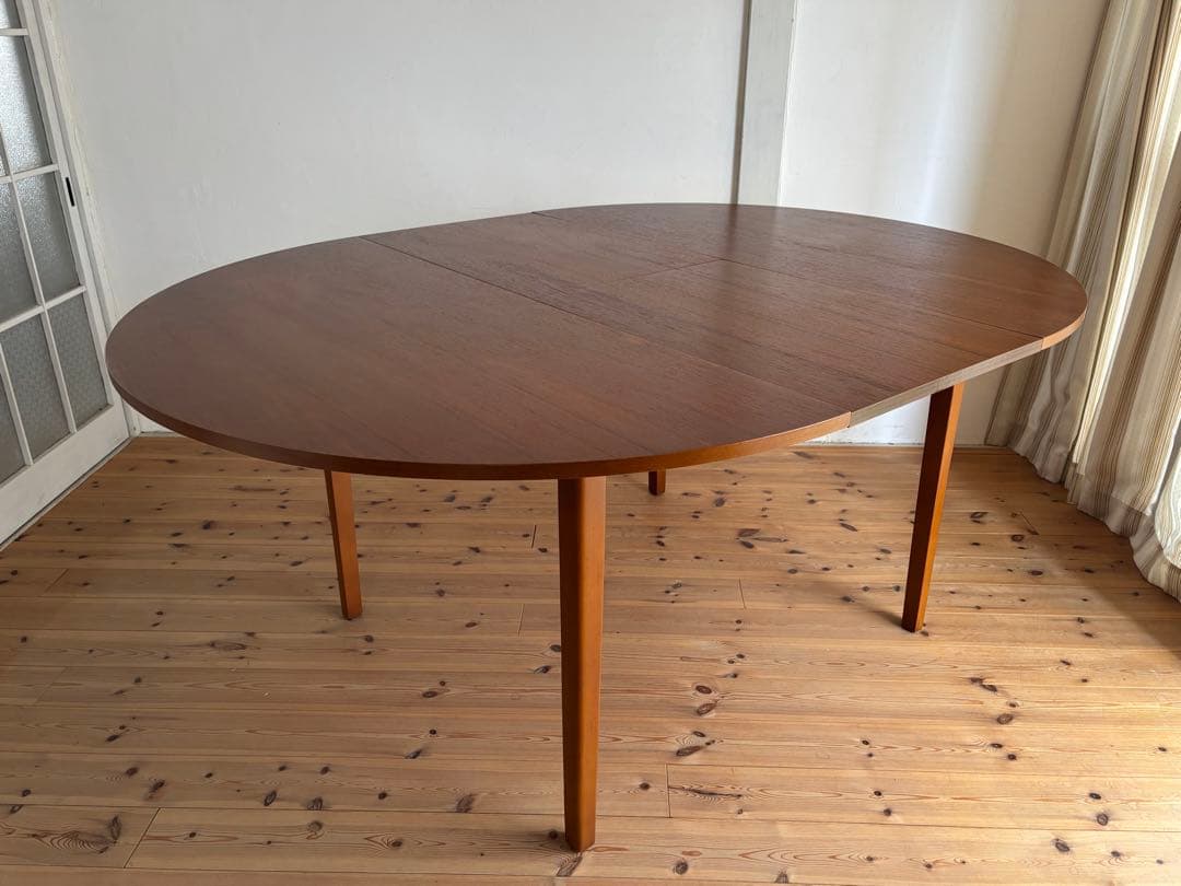 北欧ヴィンテージ　チーク　ラウンドエクステンションテーブル