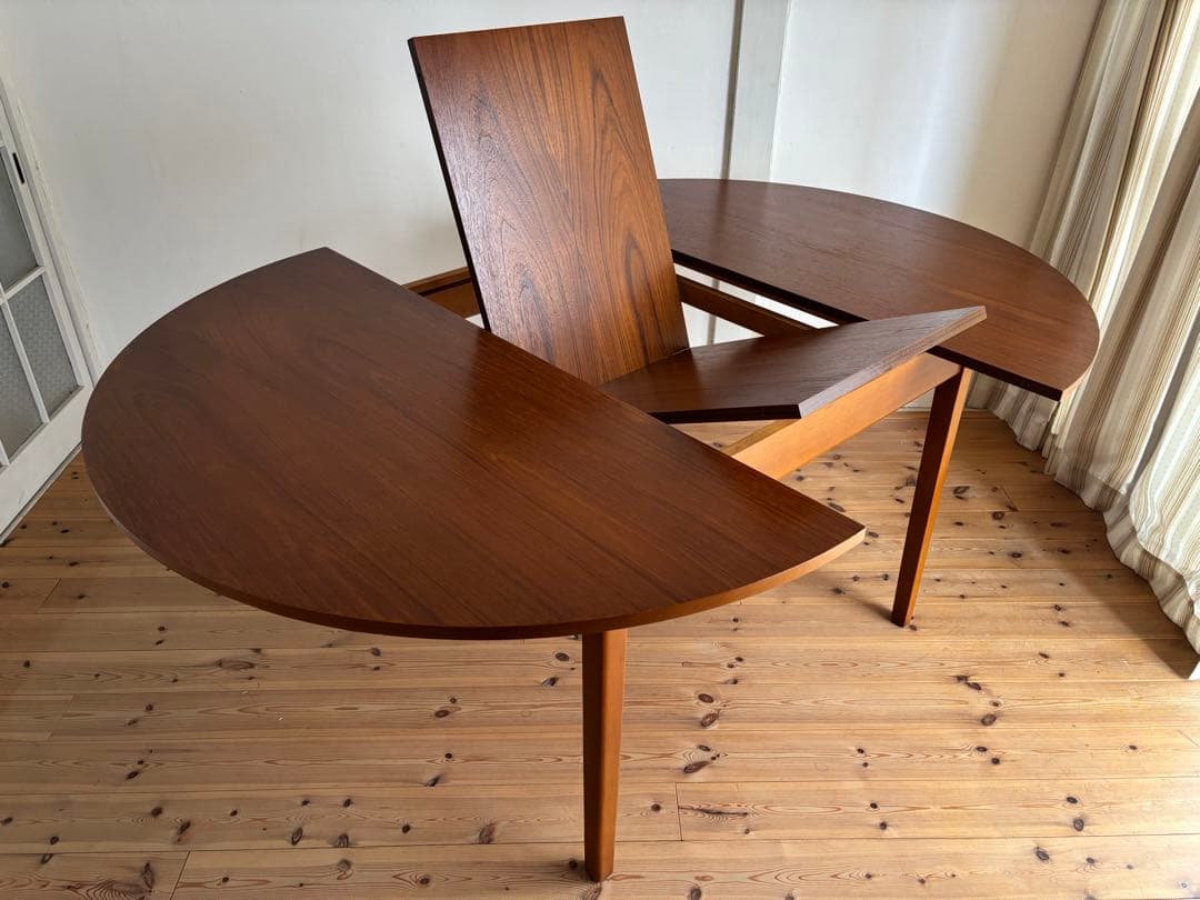北欧ヴィンテージ　チーク　ラウンドエクステンションテーブル