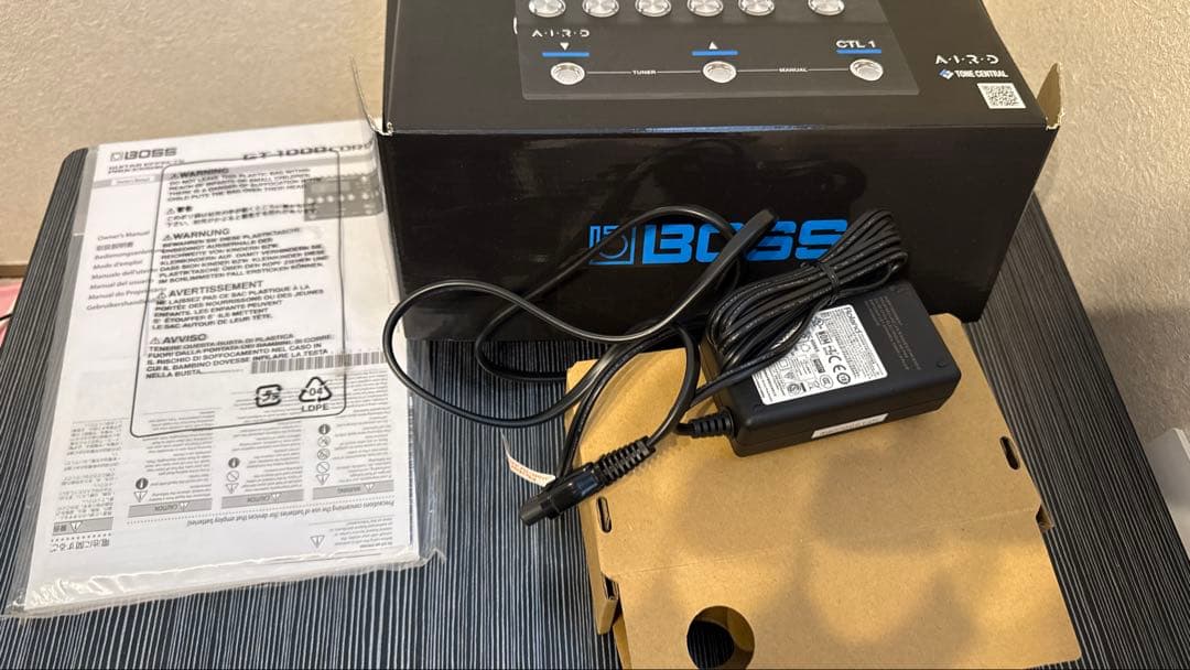 BOSS GT-1000CORE マルチエフェクター　付属品多数