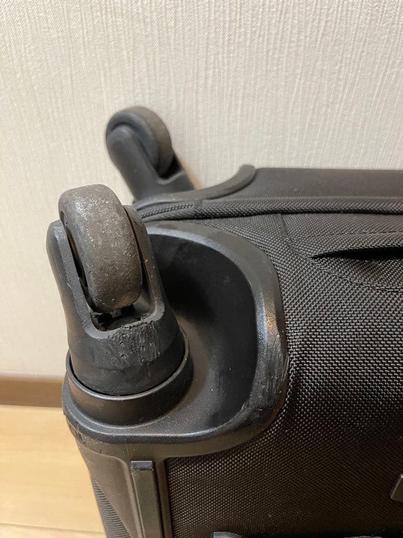 TUMI小型キャリーケース