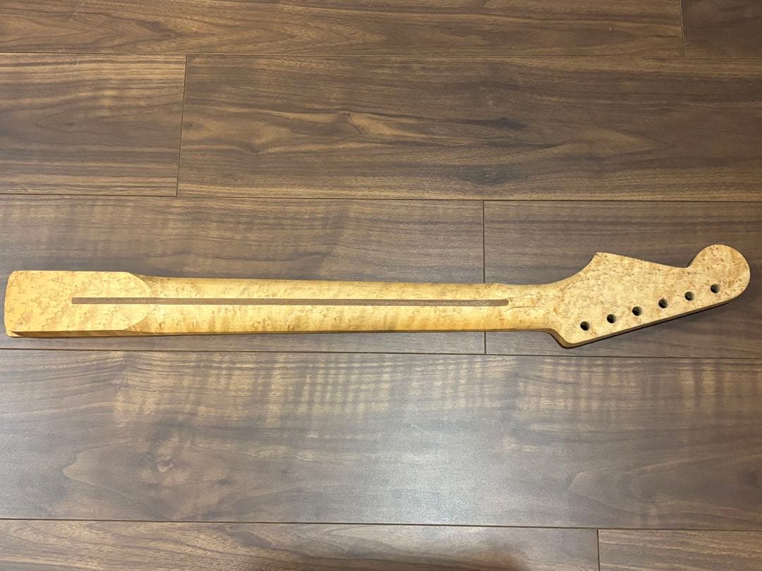 ストラト用 バーズアイ ワンピースメイプルネック 粗加工 未塗装