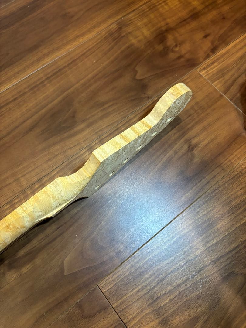 ストラト用 バーズアイ ワンピースメイプルネック 粗加工 未塗装