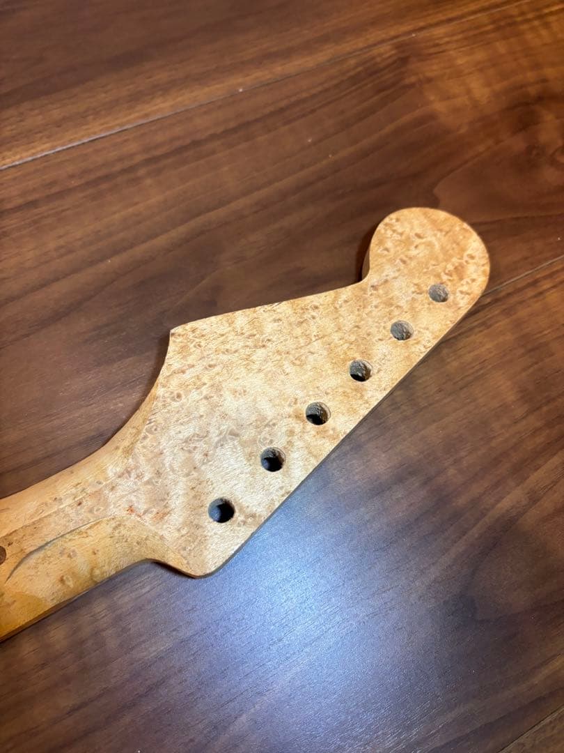 ストラト用 バーズアイ ワンピースメイプルネック 粗加工 未塗装