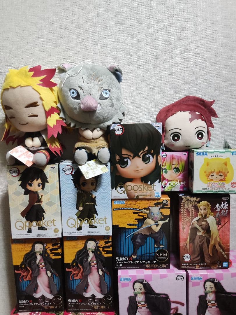鬼滅セット　フィギュア15体ぬいぐるみ3体