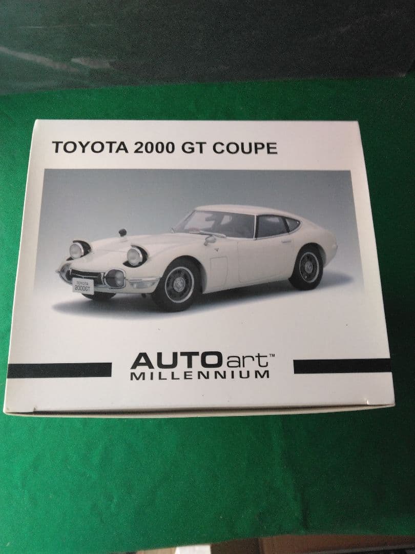 ミニカー TOYOTA 2000 GT COUPE 1/18 AUTOart