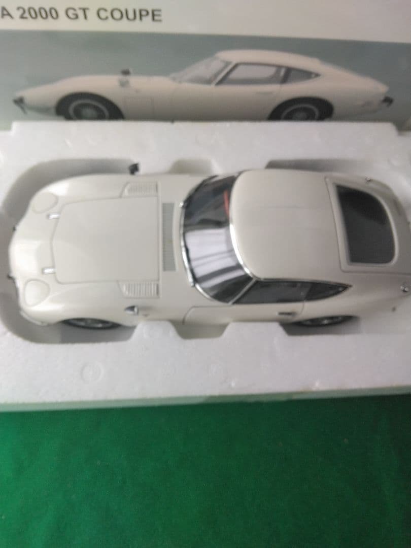 ミニカー TOYOTA 2000 GT COUPE 1/18 AUTOart