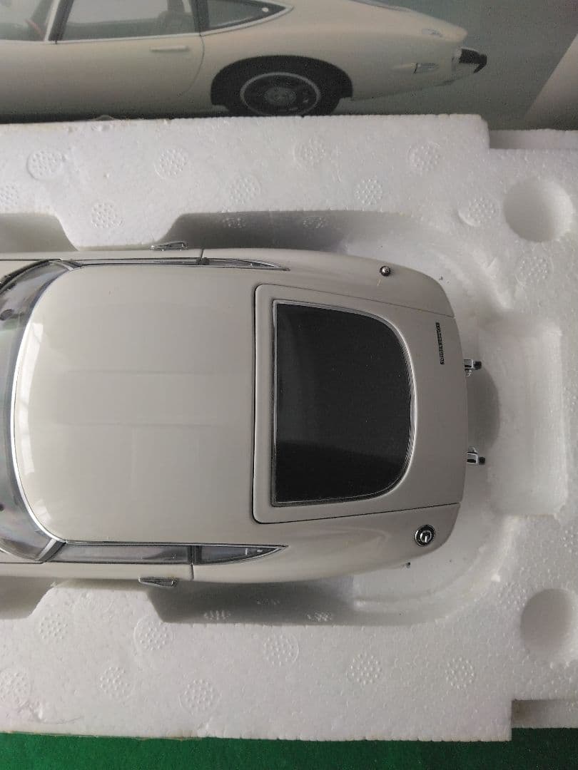 ミニカー TOYOTA 2000 GT COUPE 1/18 AUTOart