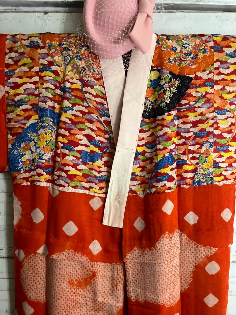 5303◆古布時代古裂アンティーク長襦袢朱色絞り染雲織柄赤に扇面松コレクションに