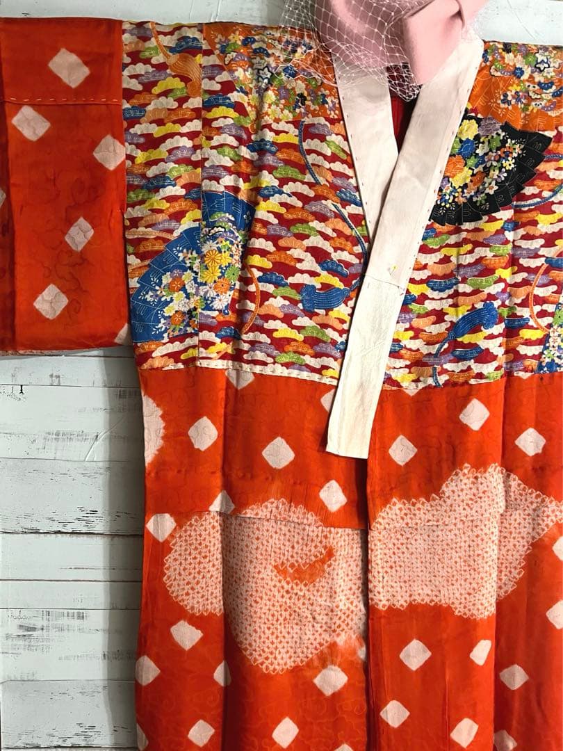 5303◆古布時代古裂アンティーク長襦袢朱色絞り染雲織柄赤に扇面松コレクションに