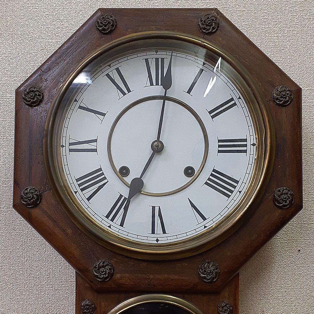 202 アンティーク　八角時計　ゼンマイ式時計