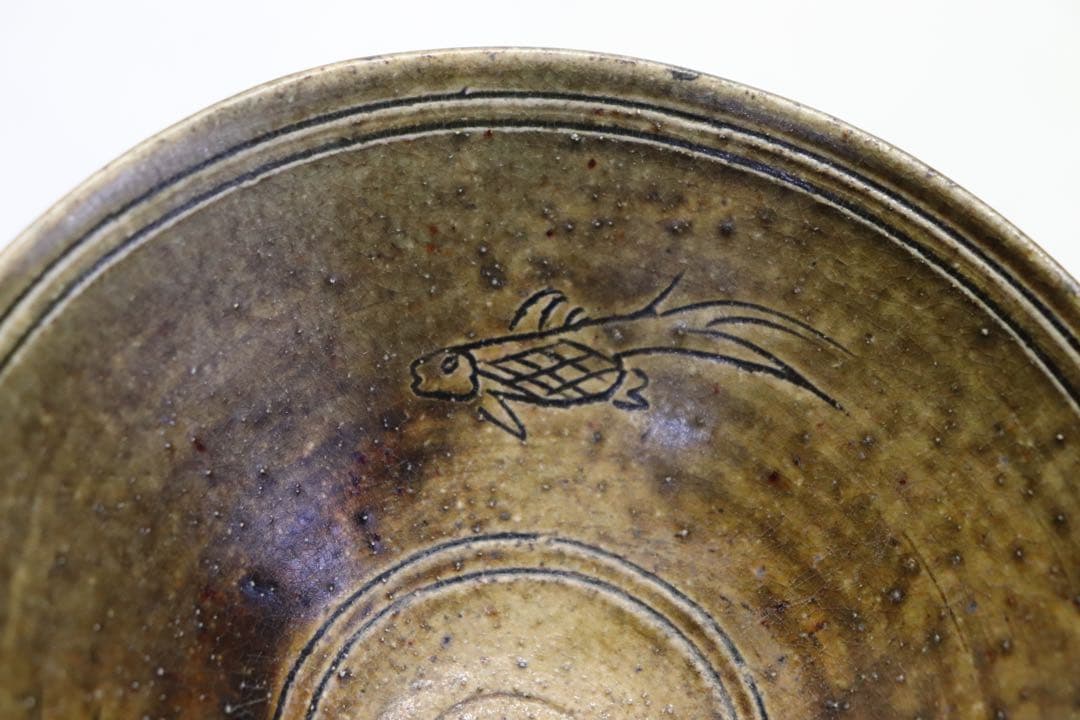 中国　飴釉魚紋碗　アンティーク　送料込み0902