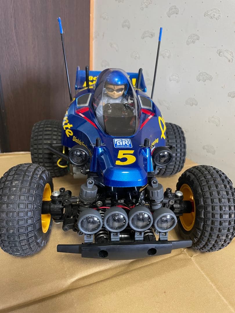 タミヤ　コミカルアバンテ