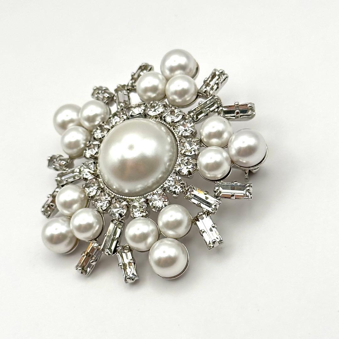 Rene ルネ ブローチ フェイクパール ビジュー シルバーカラー