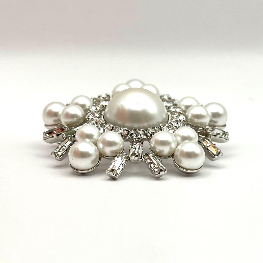 Rene ルネ ブローチ フェイクパール ビジュー シルバーカラー