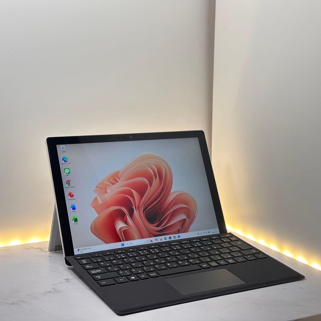 【準新品】Surface Pro 7 Core i3/4GB/128GB