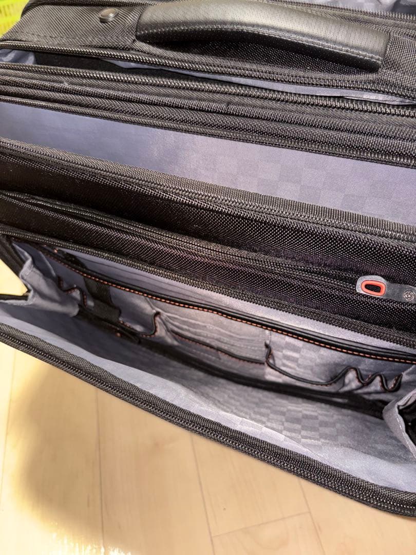 Somsonite サムソナイト ビジネスキャリー 2輪 機内持込