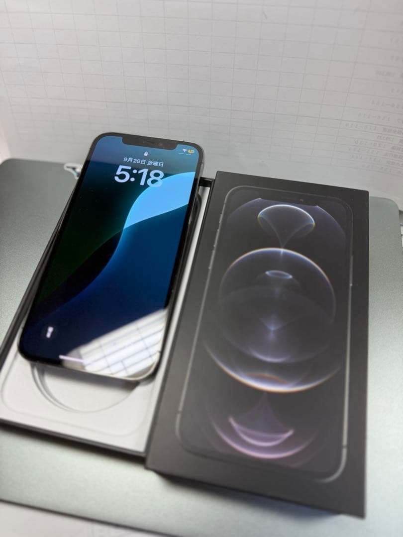 iPhone 12Pro グラファイト 128GB（フィルムもお付けします。）