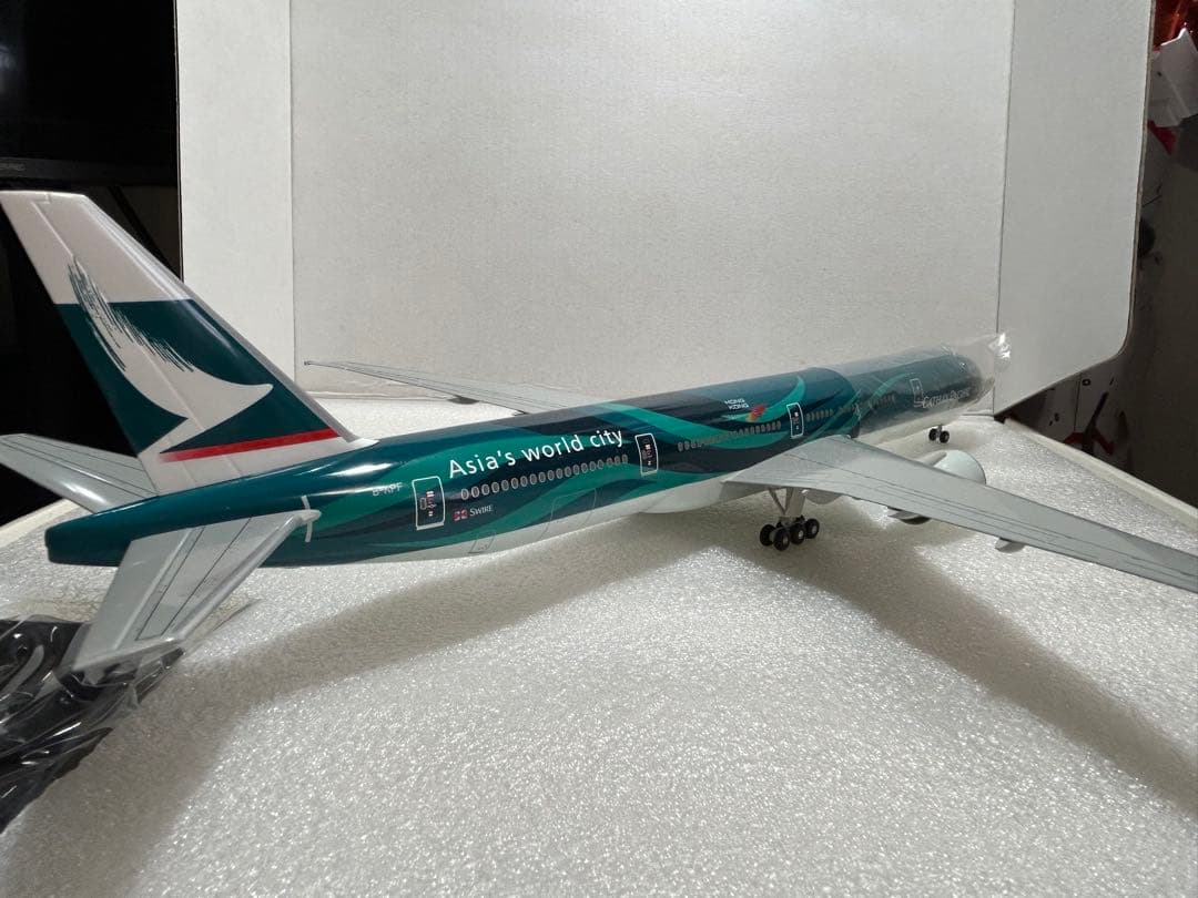希少品！特別塗装機！！CX 777-300ER 1/200モデル