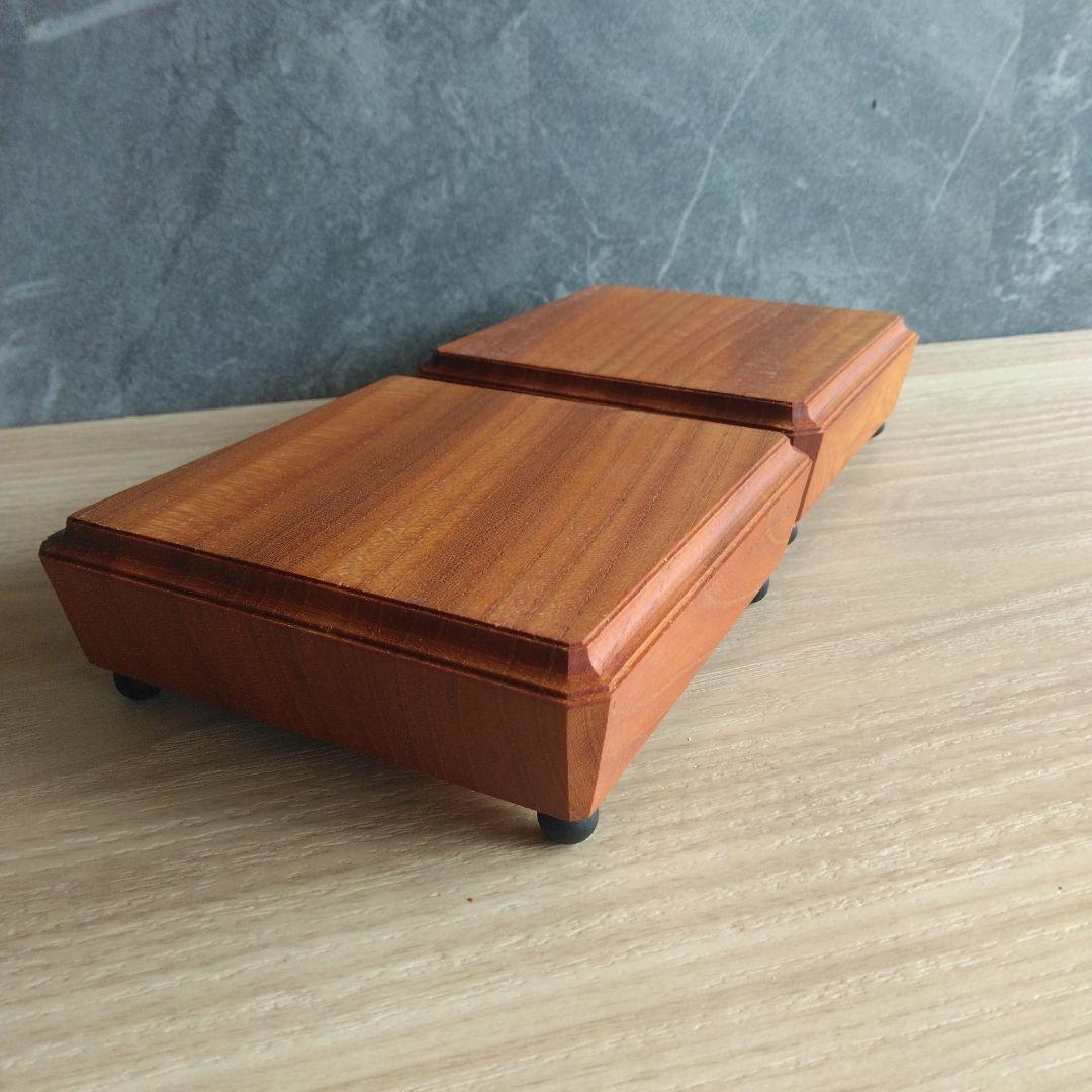 スピーカースタンド一対　欅無垢材