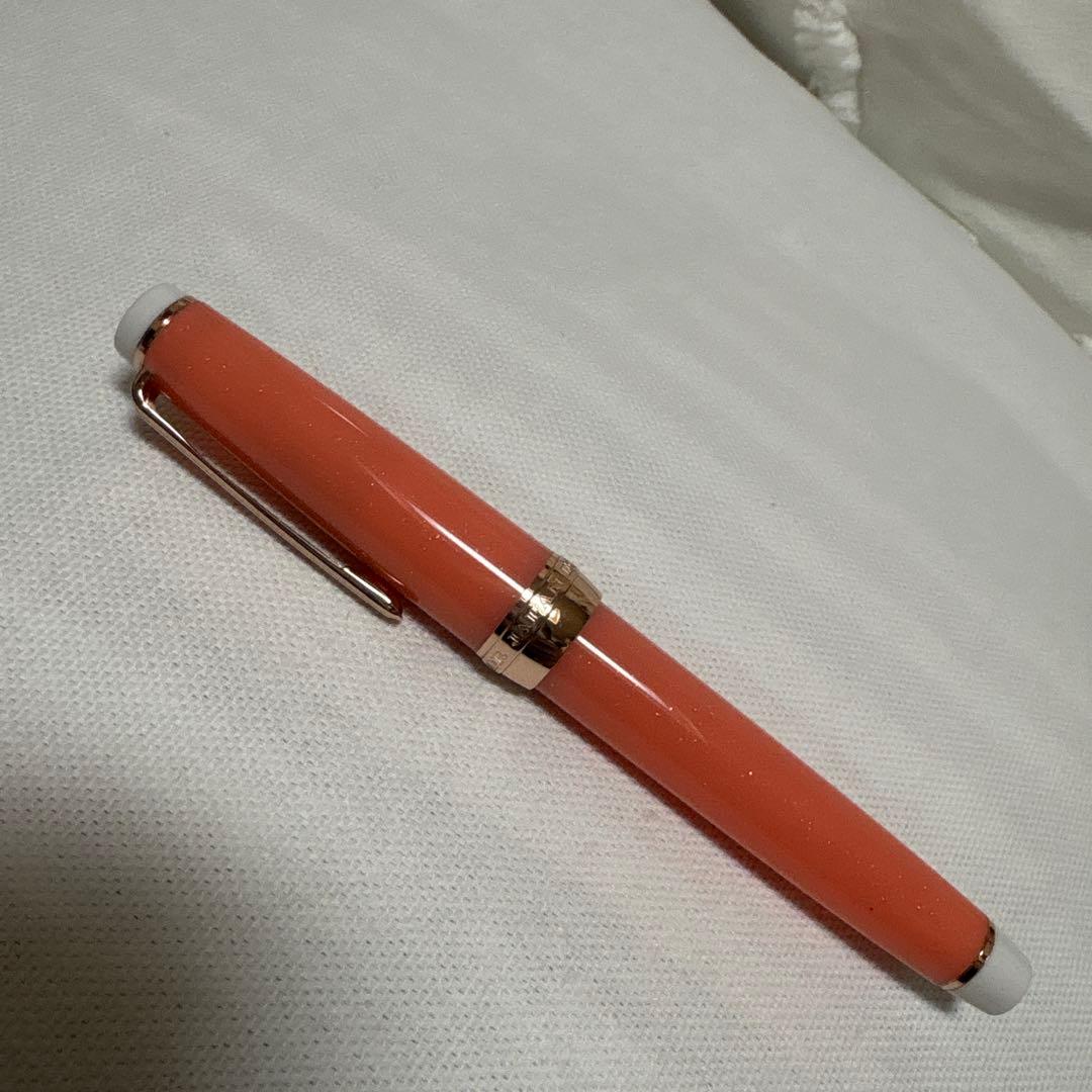 【うさぎや限定万年筆】珊瑚 字幅EF