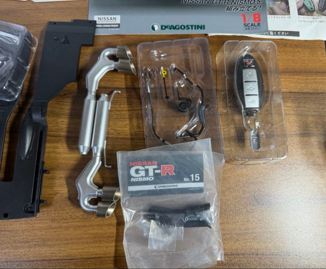 ディアゴスティーニ　R35 GTR ニスモ　未完成品