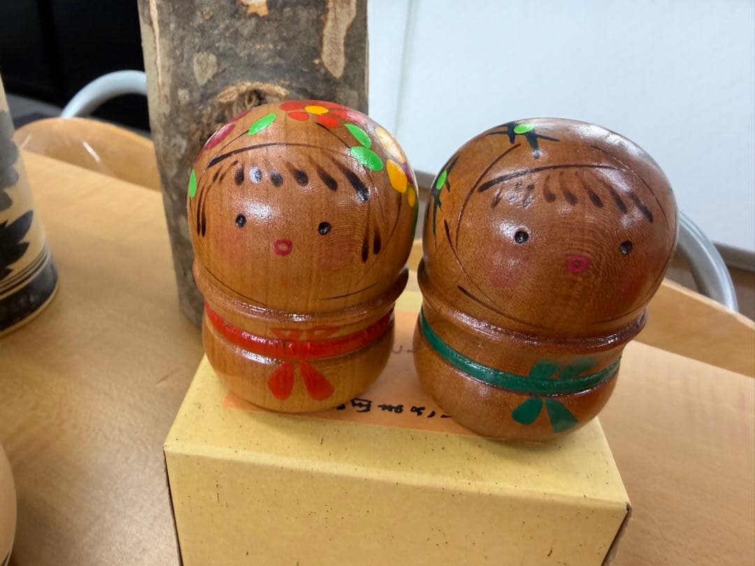 伝統的なこけし人形セット