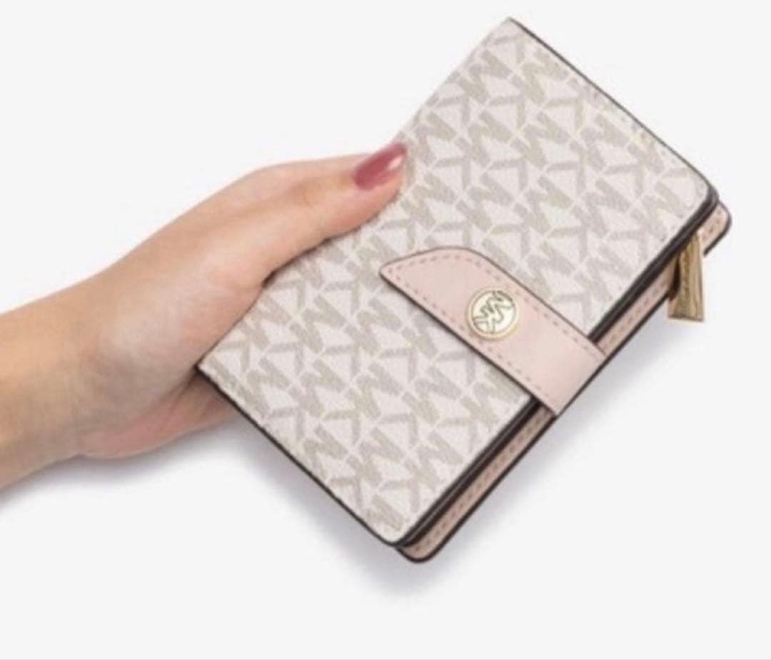 【新品】マイケルコース　タブウォレットミディアムMKシグネチャー　財布