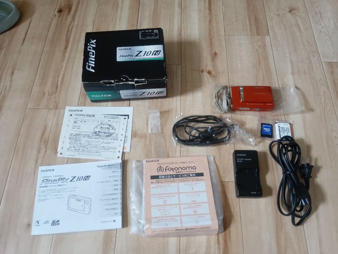 【完品】FinePix Z10fd オレンジ 箱・説明書・CD付 動作確認済