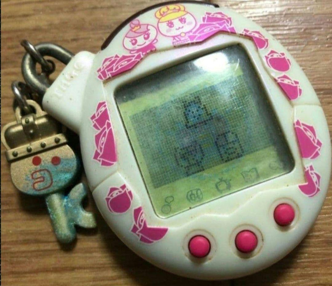 土日限定値下げ•希少・たまごっちプラス 夢のロイヤルふぁみりー バンダイ